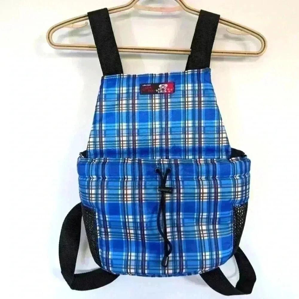 Dog carrier backpack style for VERY SMALL dog like toy Dogs (5 lbs) see measures